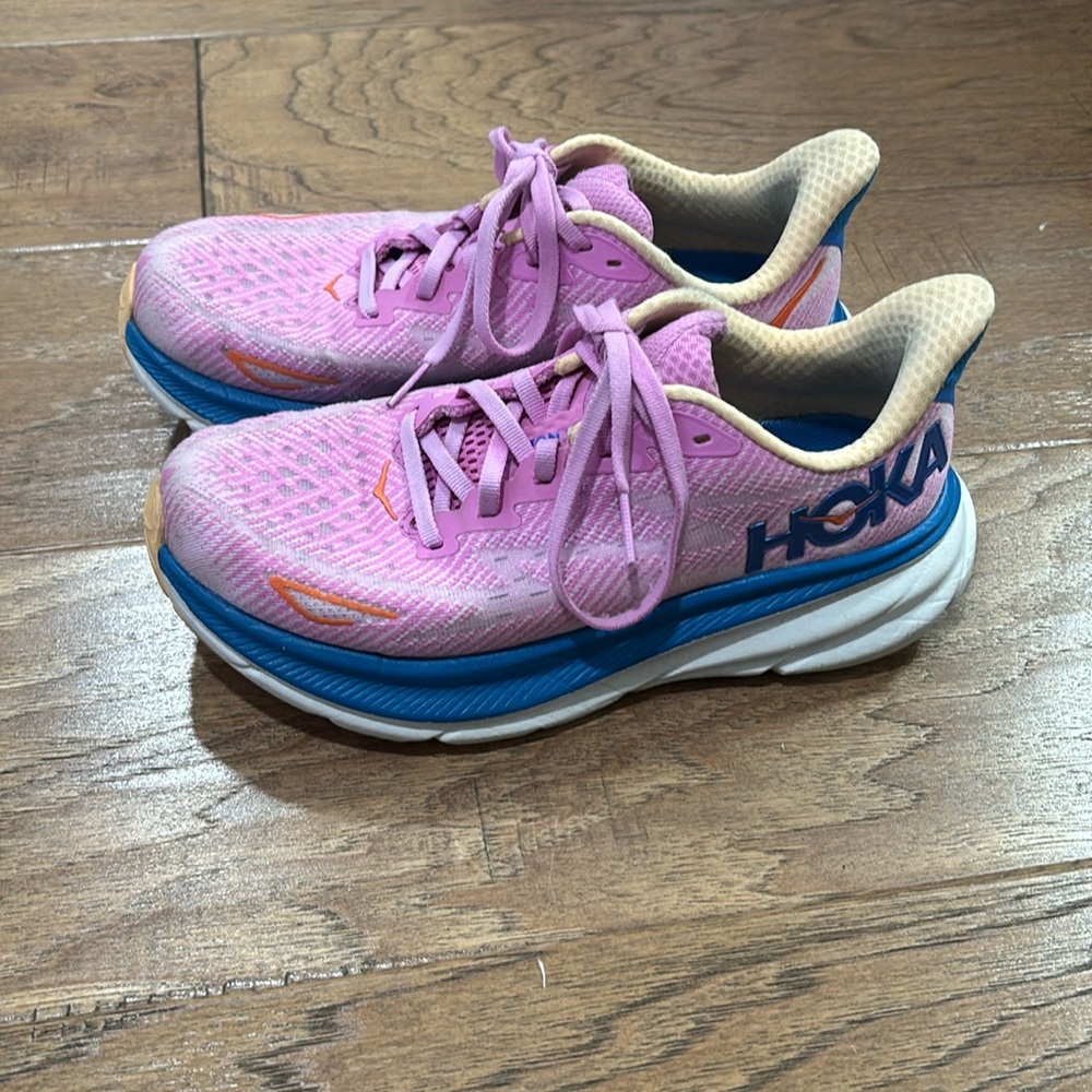 HOKA Clifton 9
